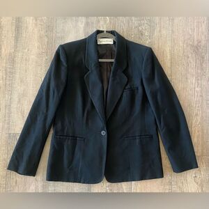 Vintage Evan-Picone women’s size 8 single button black 100% worsted wool blazer